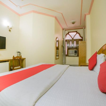 Capital O 7135 Hotel Blue Sapphire New Delhi Eksteriør billede